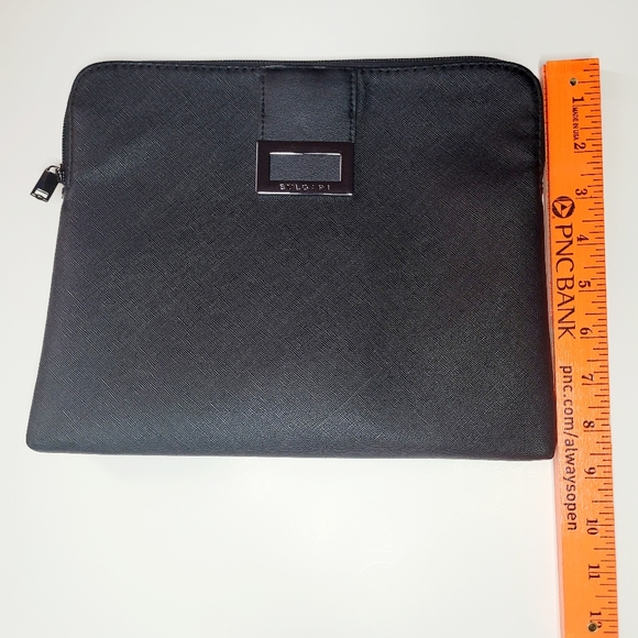 BVLGARI Zipper Pouch Clutch 11" by 9" Black Classy Cute Makeup Pouch Travel - Picture 5 of 6